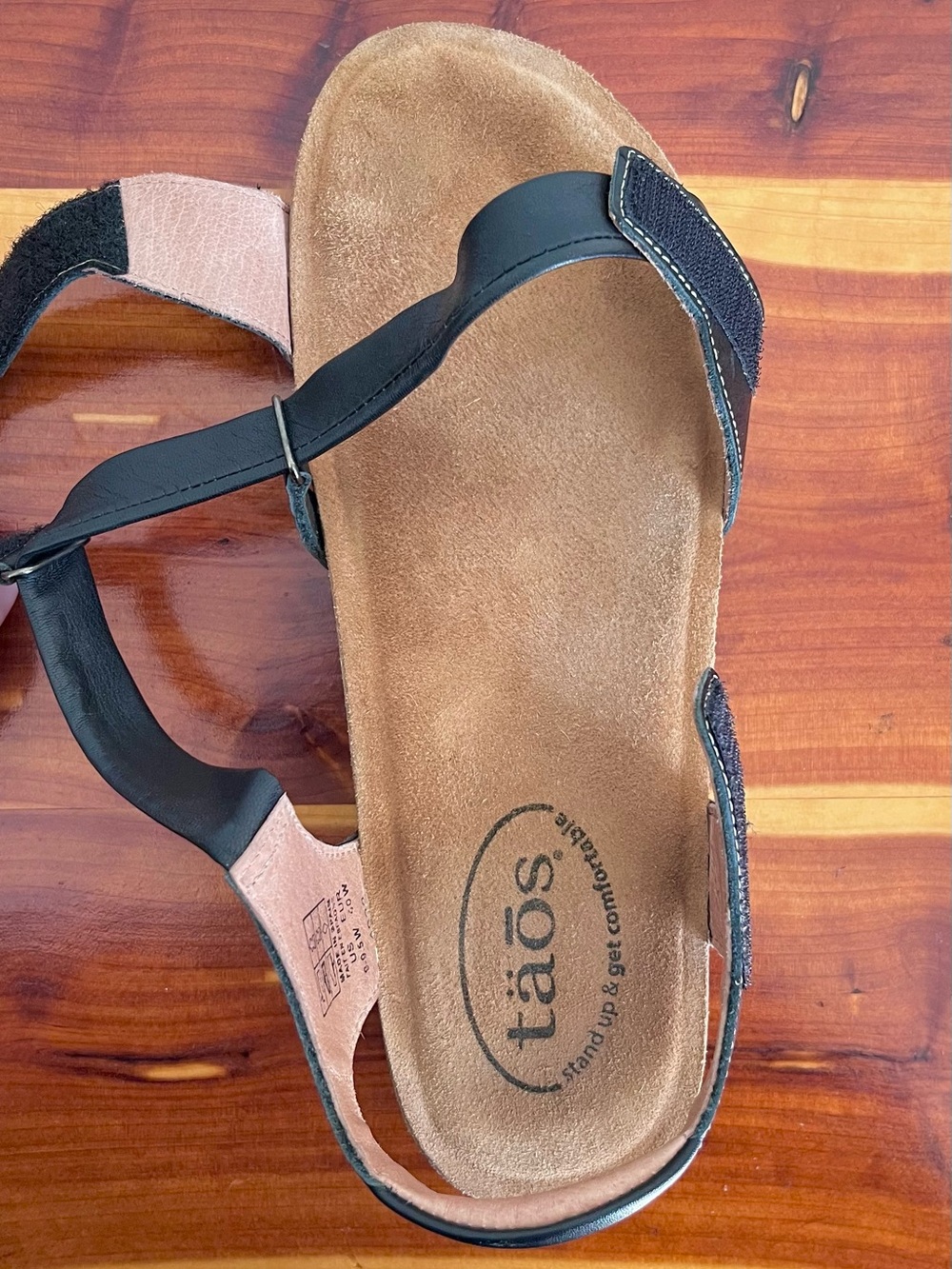 Taos Universe Sandals, size 9 - Picture 7 of 8